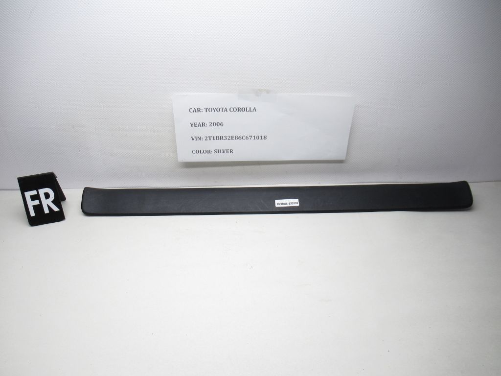 2004-2008 Toyota Corolla Right Front Door Sill Step Trim 67911-02040 OEM