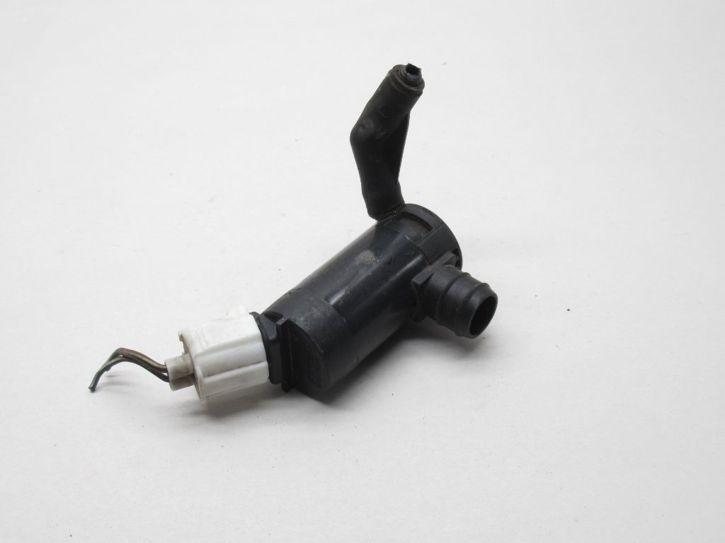 1999-2003 Ford Windstar Windshield/Wiper Washer Fluid Pump F6SU-17664-DA OEM