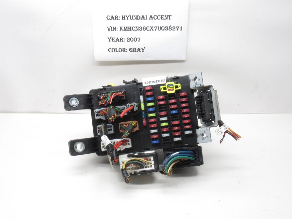 2006-2011 Hyundai Accent Hatch Fuse Relay Box 91285-1E010 OEM