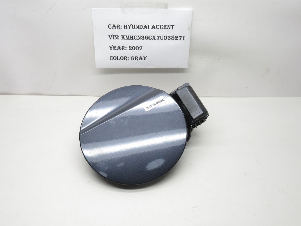 2005-2011 Hyundai Accent Fuel Filler Cap w/ Door Gray 69510-1E200 OEM