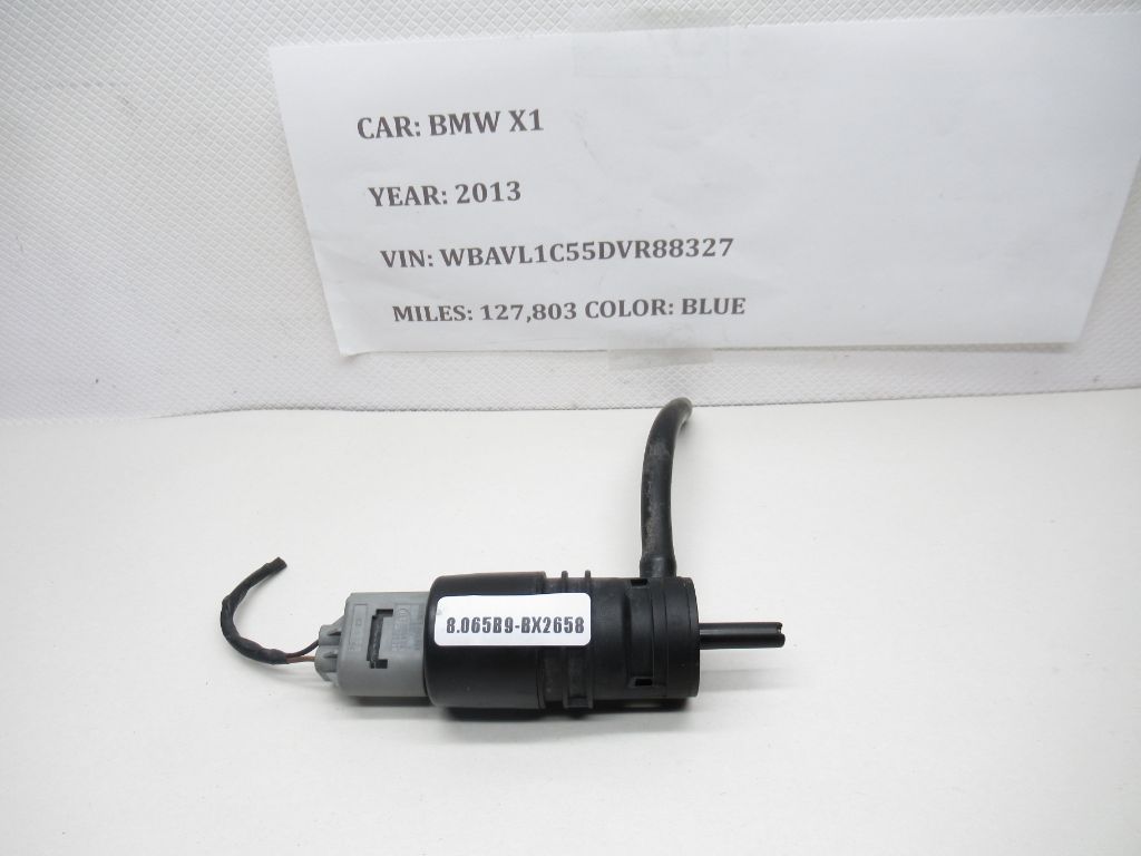 2013-2015 BMW X1 Windshield Washer Pump 7302589-01 OEM