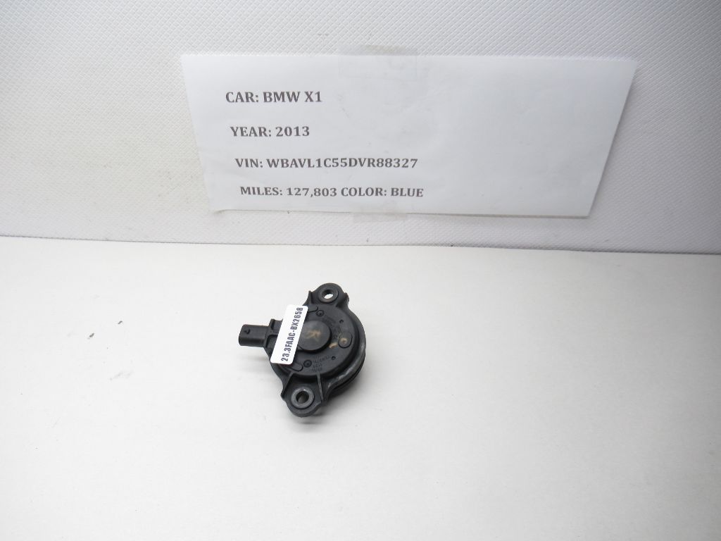 2013 - 2015 BMW X1 Valve Timing Solenoid Actuator 11367593719 OEM