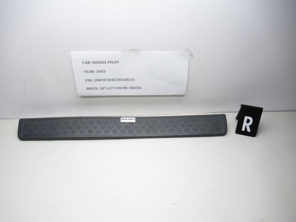 2003-2008 Honda Pilot Right Sill Scuff Plate 84202S9V OEM