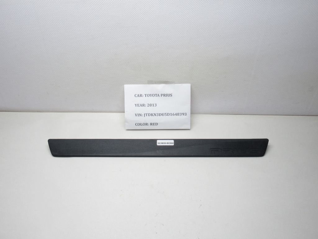 2010-2015 Toyota Prius Front Pass Door Sill Scuff Step Plate  67911-47030 OEM