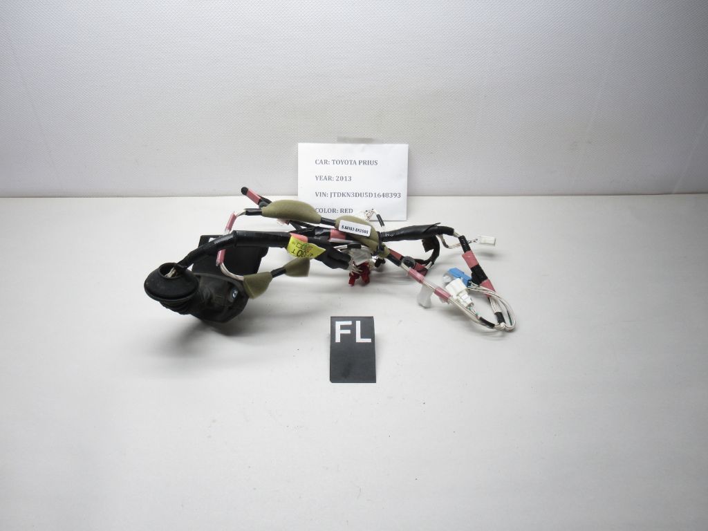 2011 - 2015 Toyota Prius Left Front Door Wiring Harness 8215247330 OEM