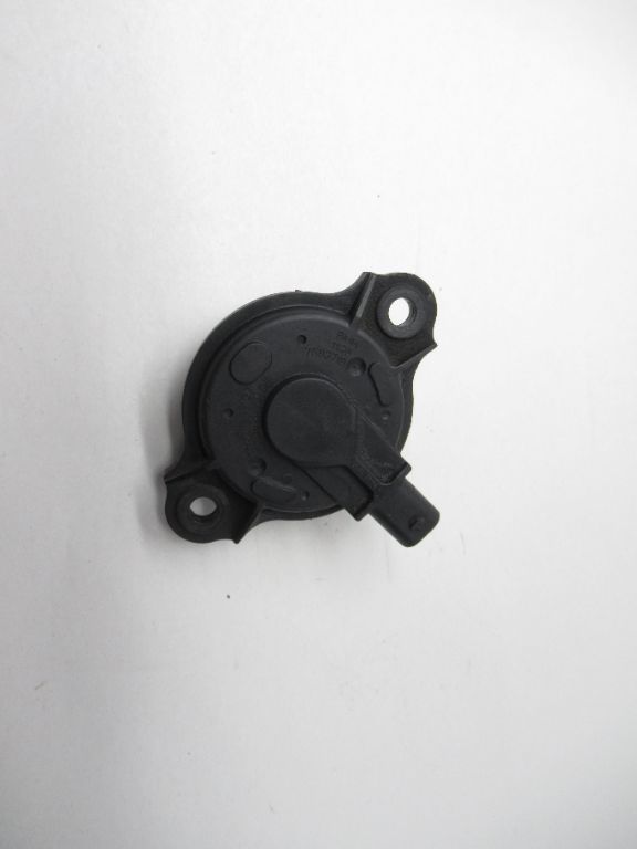 2013-2015 BMW X1 Valve Timing Solenoid Actuator 7593719 OEM