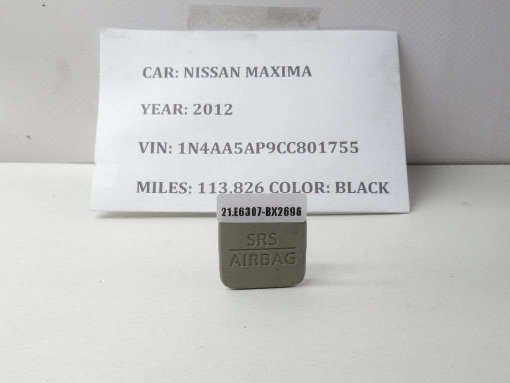 2009-2014  Nissan Maxima Right Upper Cap Cover 76989-9N00A OEM