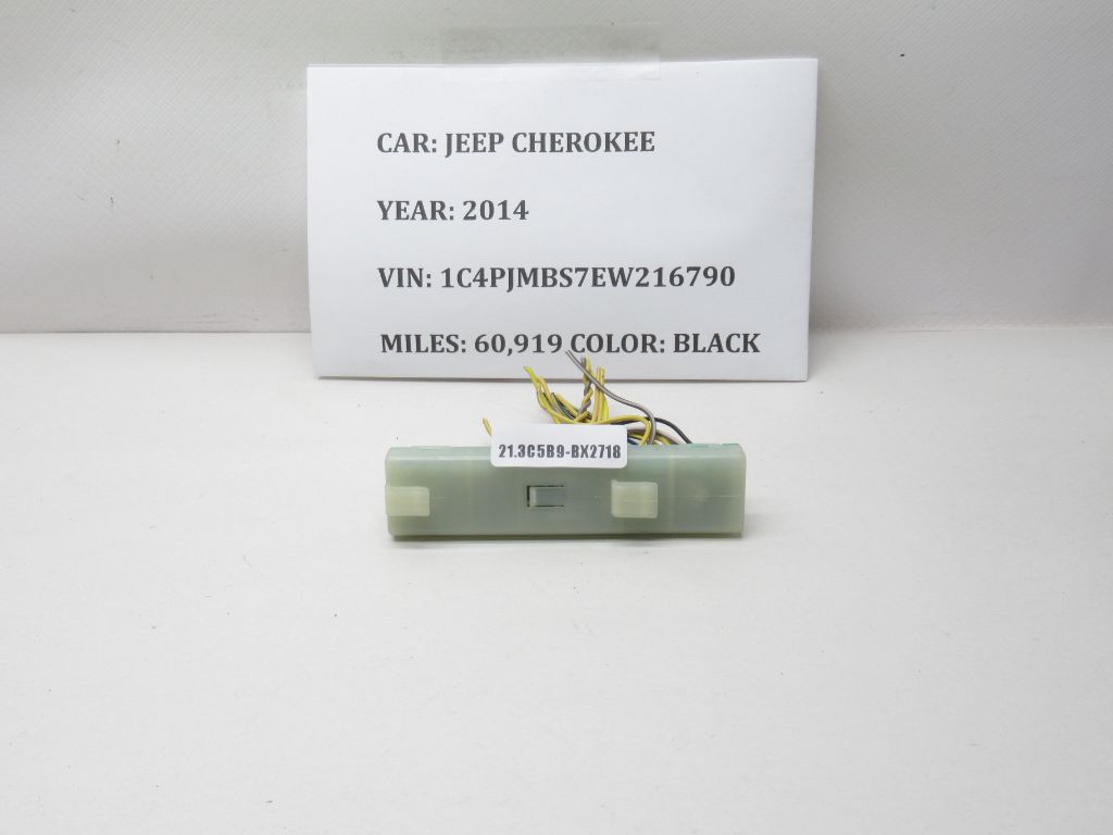 14-18 Jeep Cherokee Dash Connectivity Fuse Relay Control Sensor 2-2138685-5 OEM