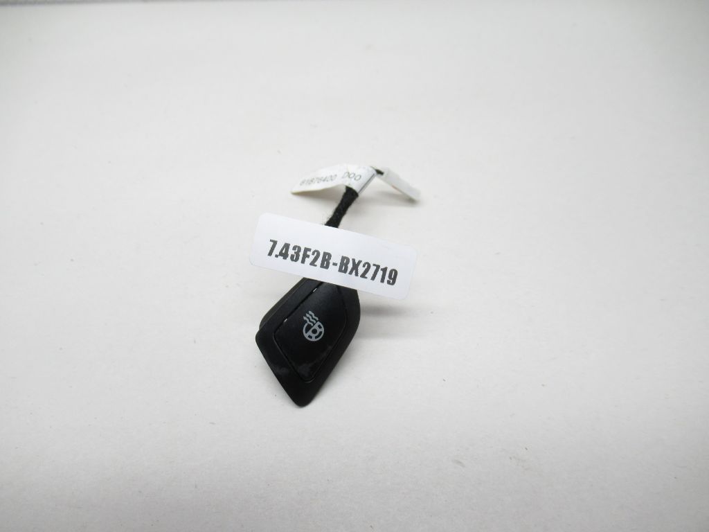 2006-2012 Audi A8 Quattro Heated Steering Wheel Button Switch 4F0951527B OEM