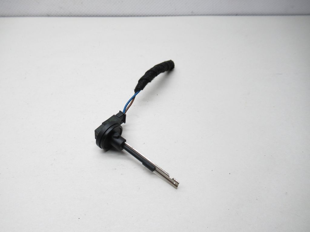 2004-2010 BMW 525i  Air Temperature Sensor 6929095 OEM