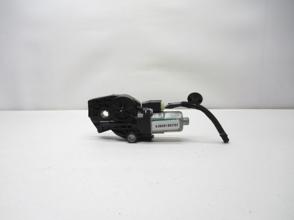 2015-2018 Nissan Altima Front Left Driver Seat Motor 23-4594911-2 OEM