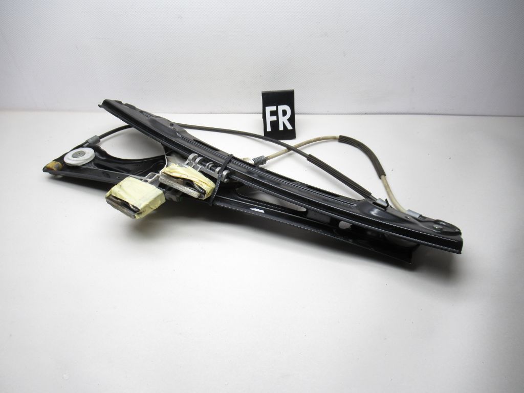 2006-2009 Mercedes-Benz  E350 Right Front Door Window Regulator A2117200246 OEM