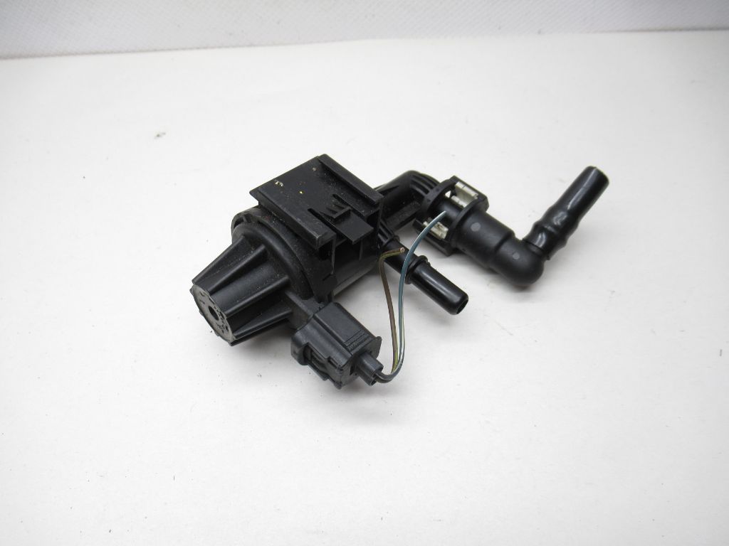 2008-2011 Ford Focus Vapor Purge Solenoid Valve 7U5A-9G641-DA OEM