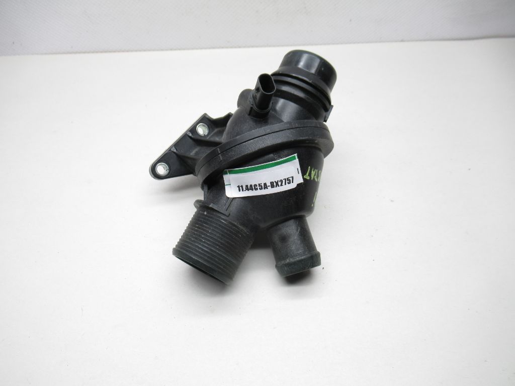 2013-2016 BMW Xdrive 328i F30 Engine Coolant Thermostat Housing 10106811 OEM