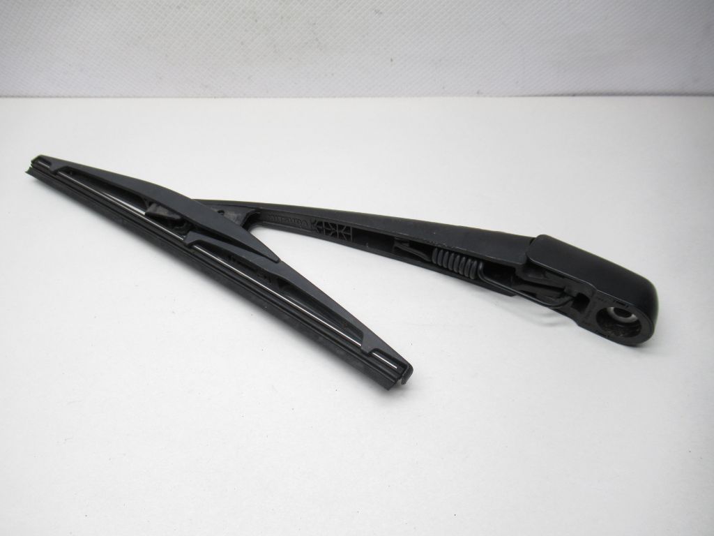 11-21 MITSUBISHI OUTLANDER Liftgate Rear Wiper Arm W/ Blade 8253A029 OEM