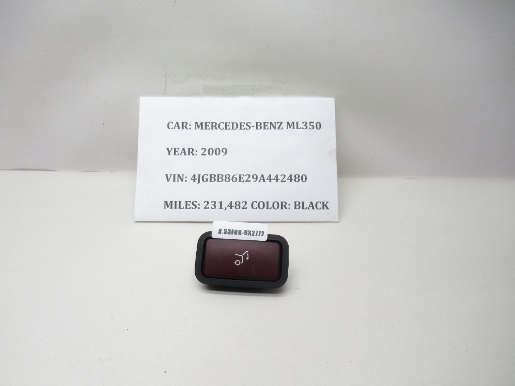 2006-2011 Mercedes W164 ML350 GL450 Trunk Release Switch Button 2118219551 OEM