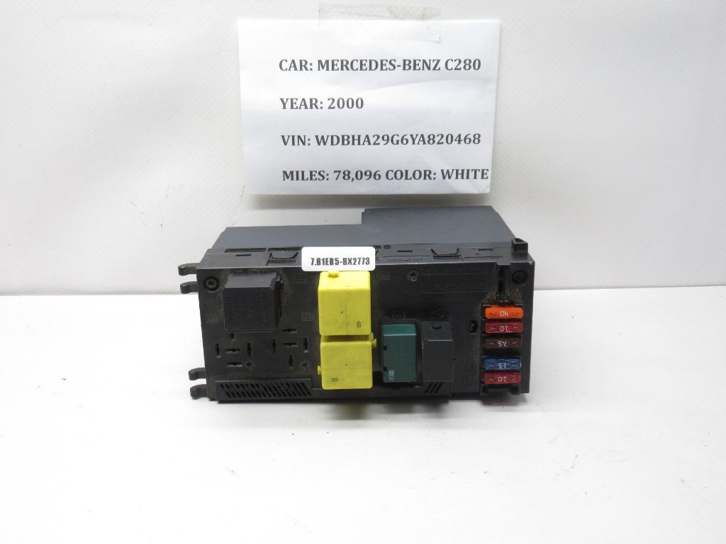 1998 - 2000 Mercedes C280 Relay Junction Fuse Box Unit 0025451901 OEM