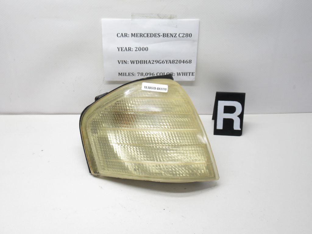 94-00 Mercedes C-Class Right Corner Light Turn Signal Lamp 2028261243 OEM