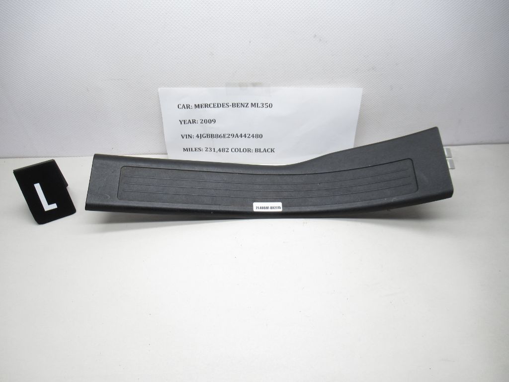 2006-2011 Mercedes ML350 Rear Left Side Door Sill Trim A1646801135 OEM