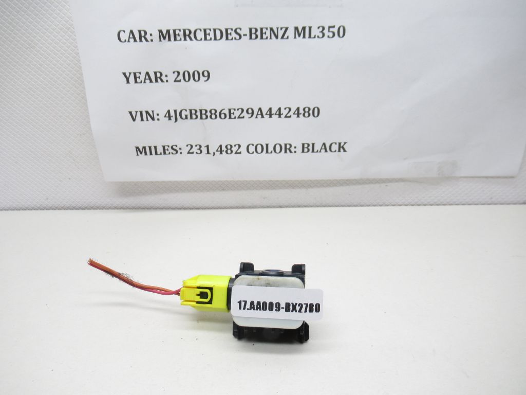 2006 - 2011 Mercedes-Benz ML350 Impact Sensor 0038202826 OEM