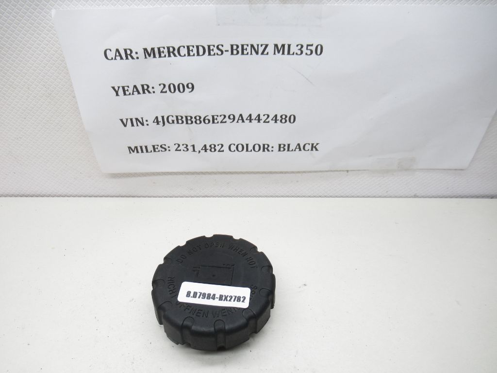 2006 - 2009 Mercedes-Benz ML350 Radiator Coolant Reservoir Cap 2105010615 OEM