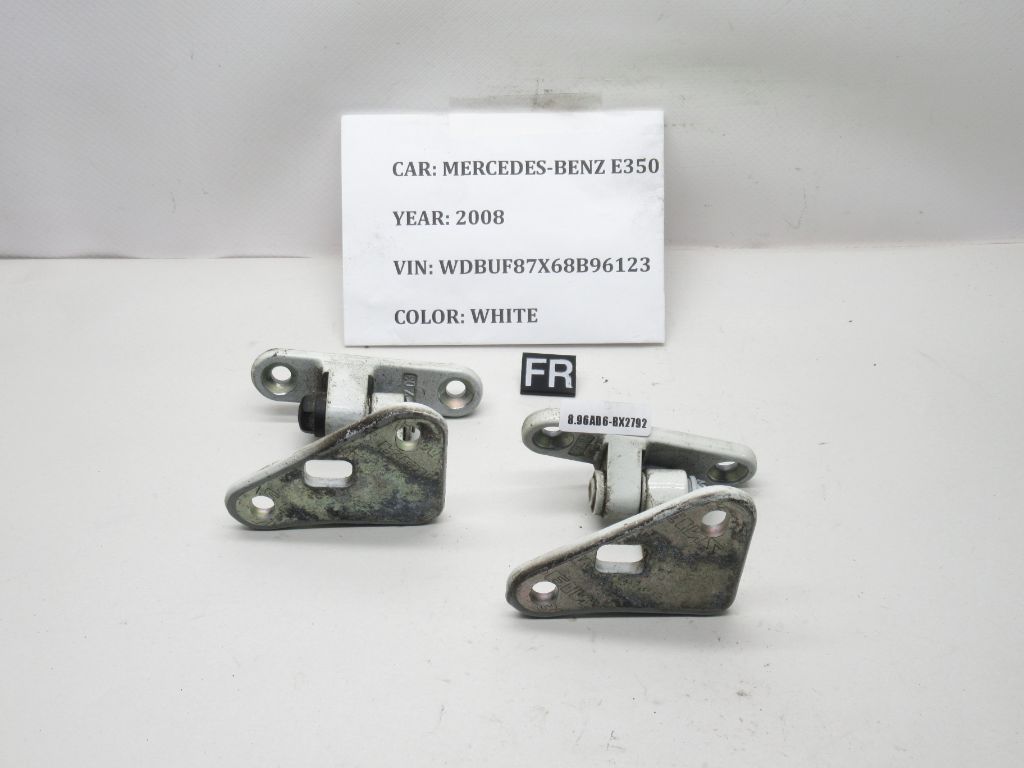 2003-2009 Mercedes-Benz E350 Front Right Door Hinges 2117201837 OEM