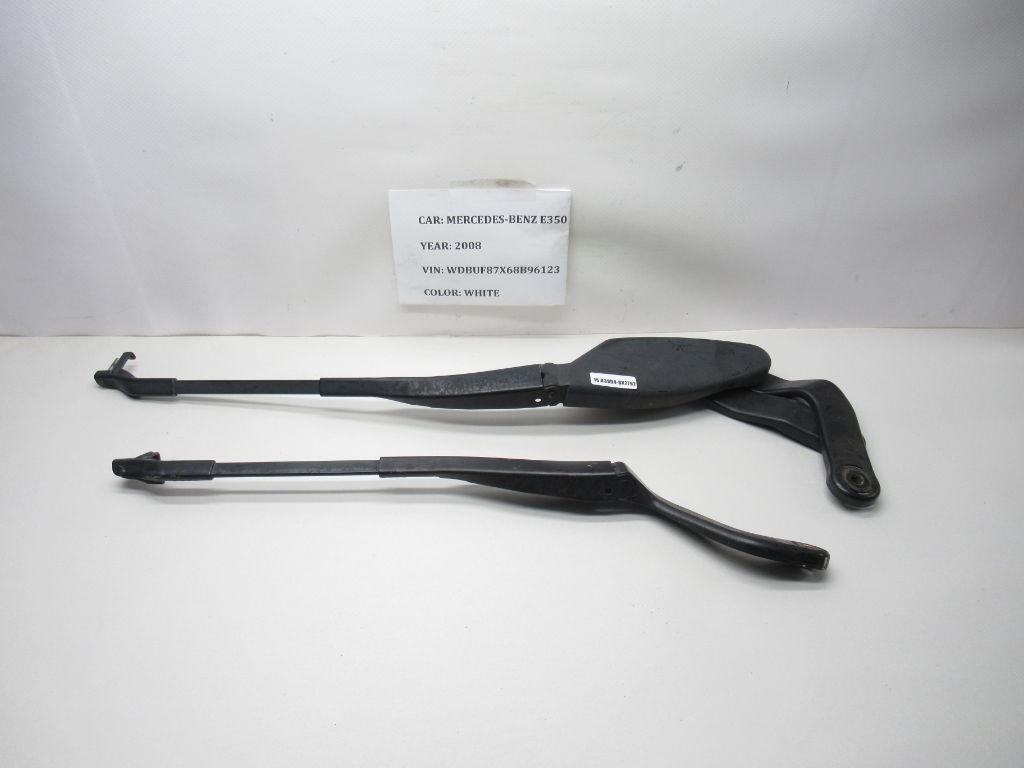 06-09 Mercedes E350 Front Left & Right Windshield Wiper Arm Pair A2118200444 OEM