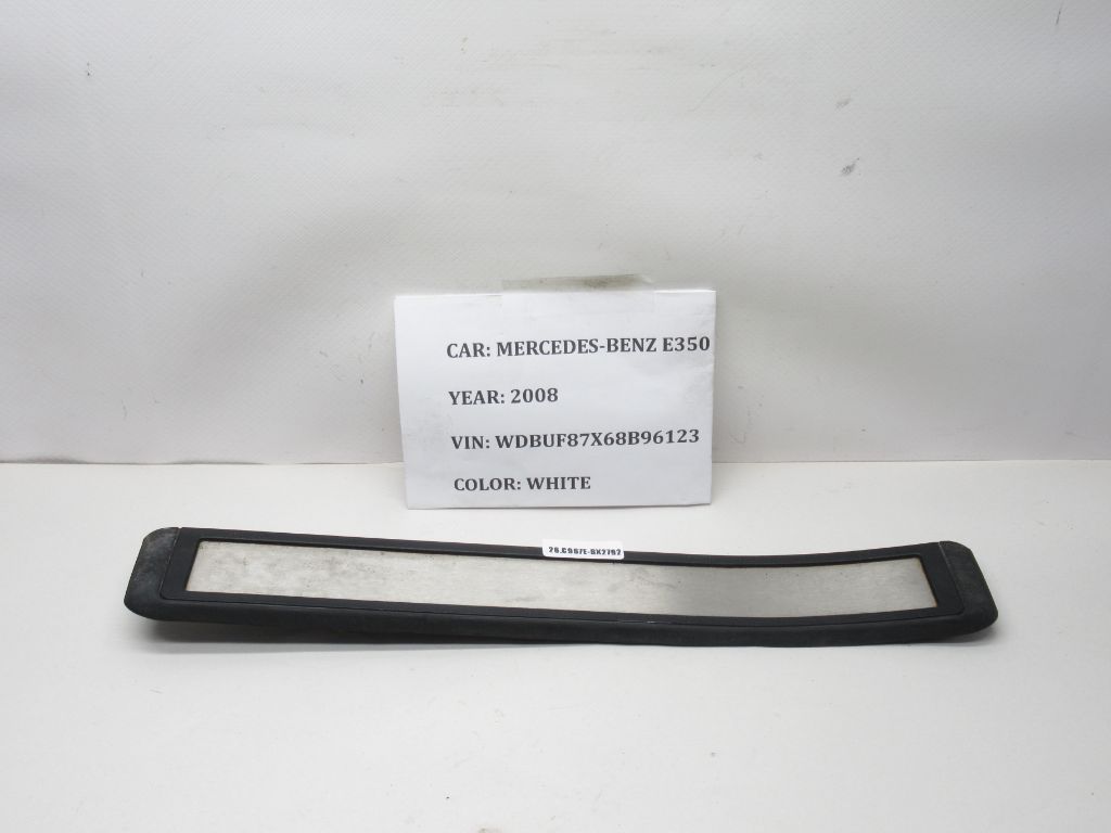 06-10 Mercedes-Benz E350 Rear Left Side Door Sill Trim A2116805735 OEM