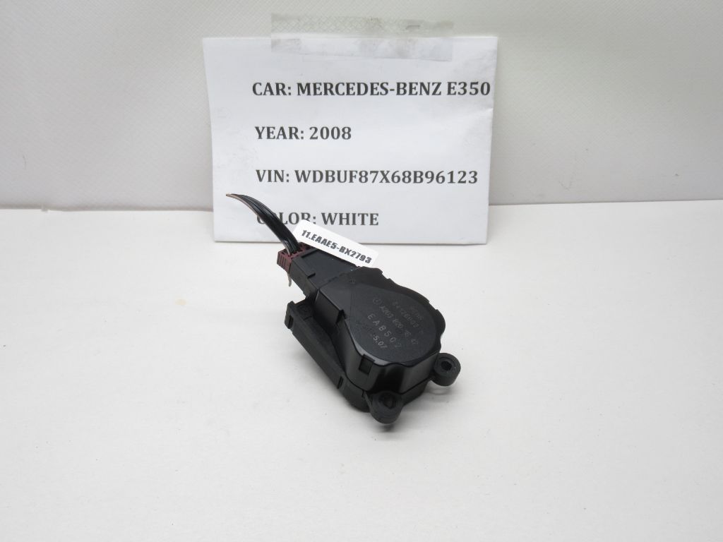 2006-2009 Mercedes-Benz E350 A/C Heater Actuator Motor A2038201642 OEM