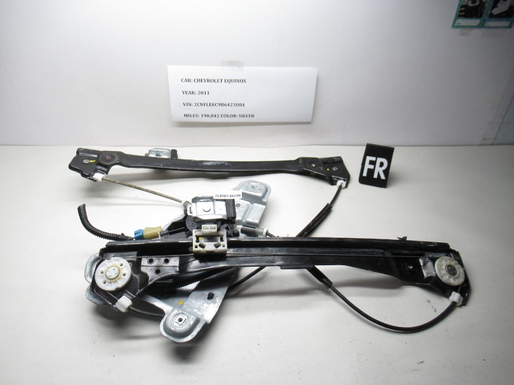 2010-2011 Chevrolet Equinox Front Right Door Window Regulator 22803200 OEM