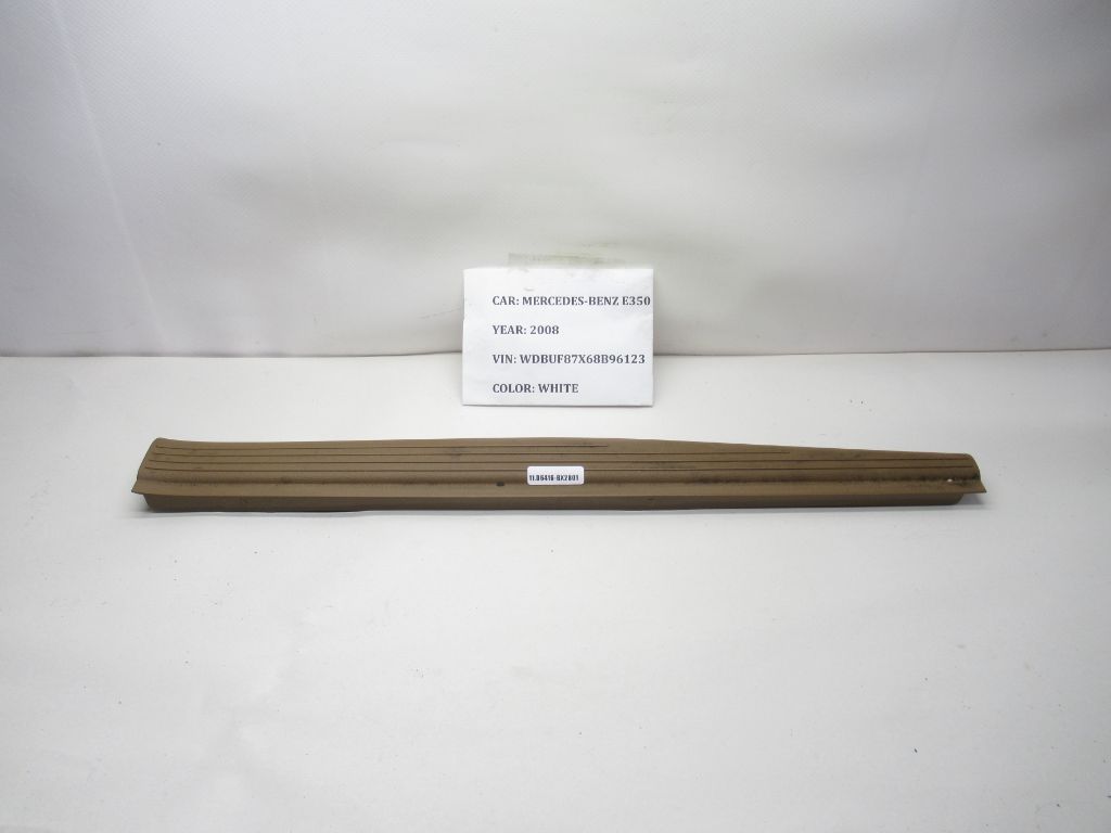 2007-2009 Mercedes E350 Front Right Sill Scuff Plate Trim A2116805035 OEM