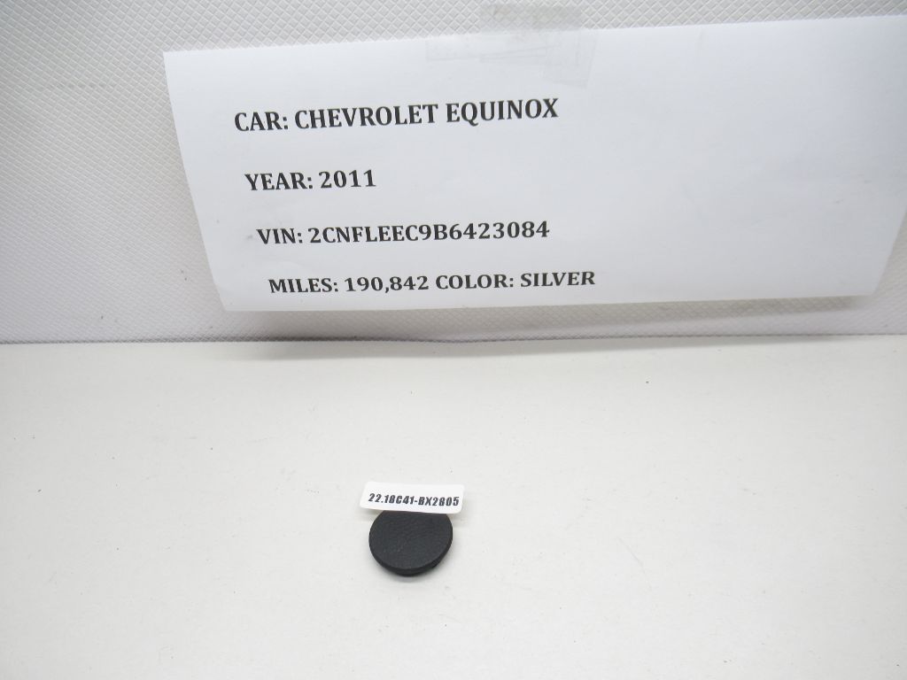 2010-2017 Chevrolet Equinox Seat Bolt Cap 84099678 OEM