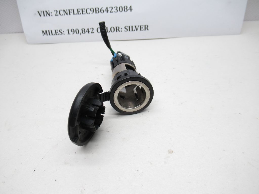 2010-2017 Chevrolet Equinox Cigarette Lighter Socket  25776667 OEM