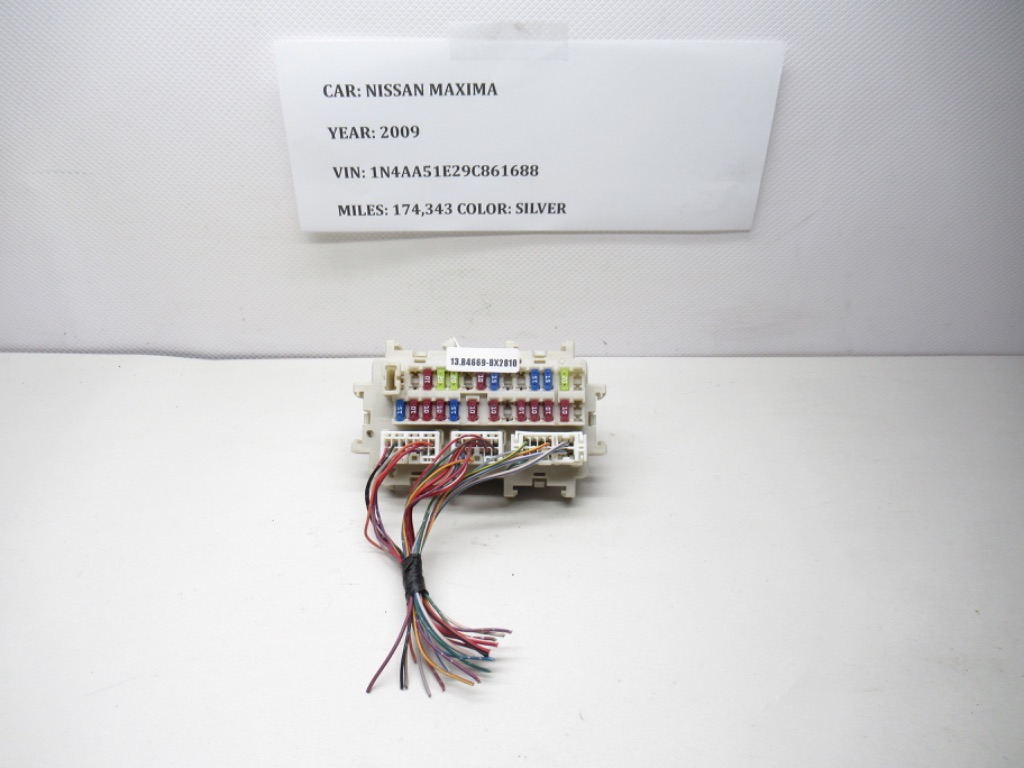 2009-2014 Nissan Maxima Cabin Fuse Box Junction Box C0117 9N00A OEM