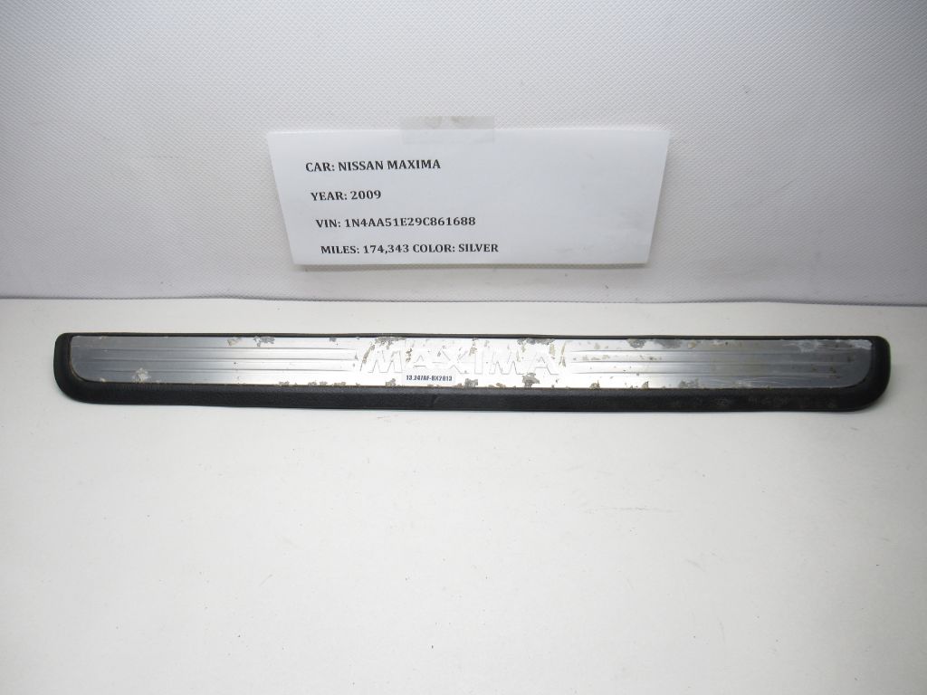 2009-2014 Nissan Maxima Front Door Scuff Plate Trim Panel 769B19N10 OEM