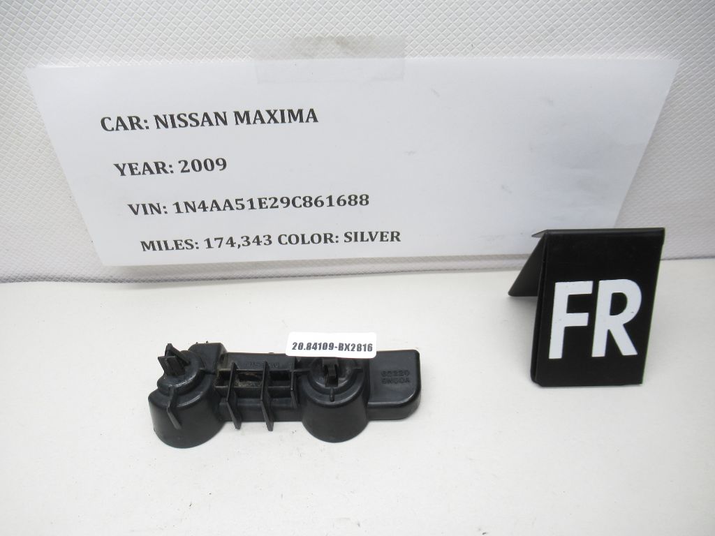 2009-2014 Nissan Maxima Front Right Side Bumper Grille Bracket 622209N00A OEM
