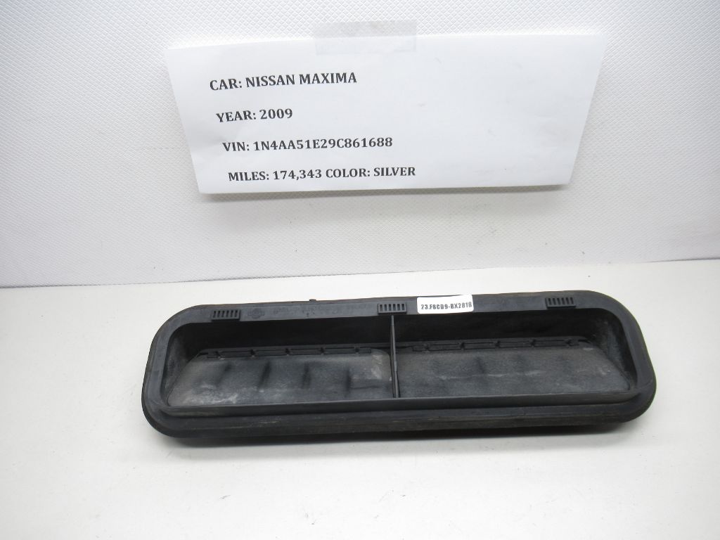 2009-2012 Nissan Maxima Quarter Panel Pressure Air Vent Grille 768058J000 OEM