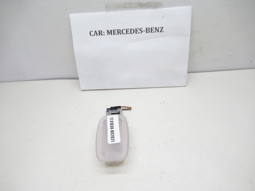 2006-2009 Mercedes E350 Interior Reading Light Lamp A2118203801 OEM