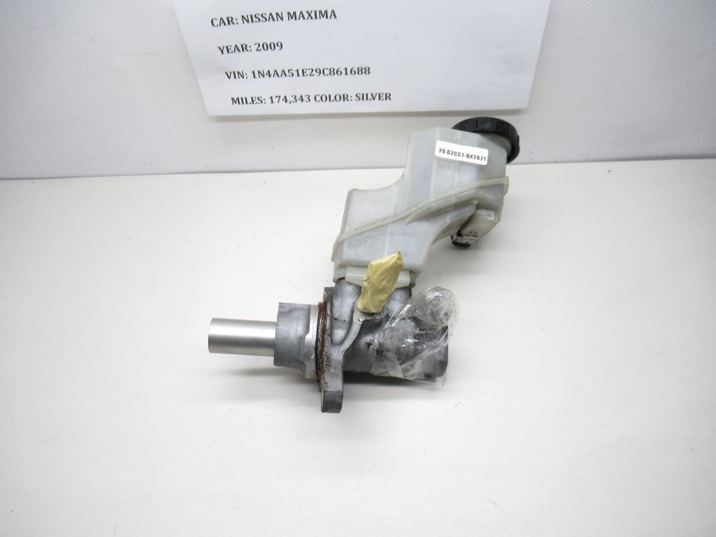 09-14 NISSAN MAXIMA Master Cylinder Fluid Reservoir Bottle Tank 46010JA02A OEM