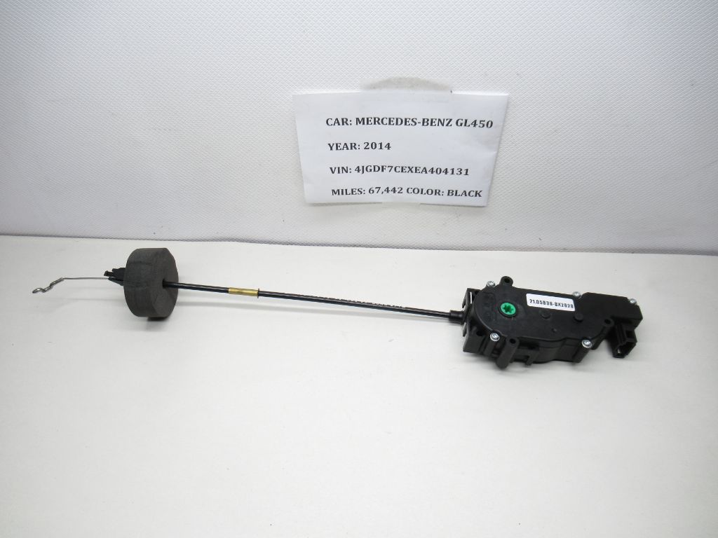 2013-2019 Mercedes-Benz GL450 Trunk Lock Actuator A204 750 0060 OEM