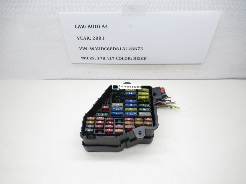 2000-2001 Audi A4 Quattro Fuse Box 8D1941824 OEM