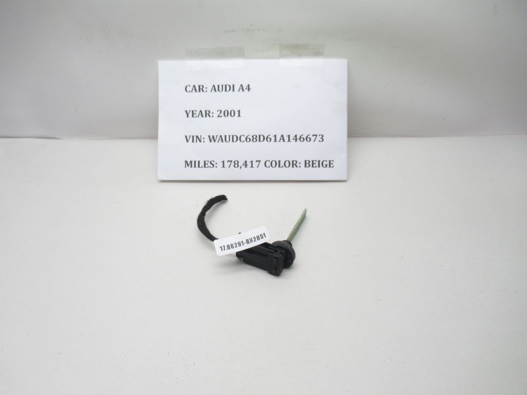 2000-2001 AUDI A4 Air Temperature Sensor 4B0820539 OEM