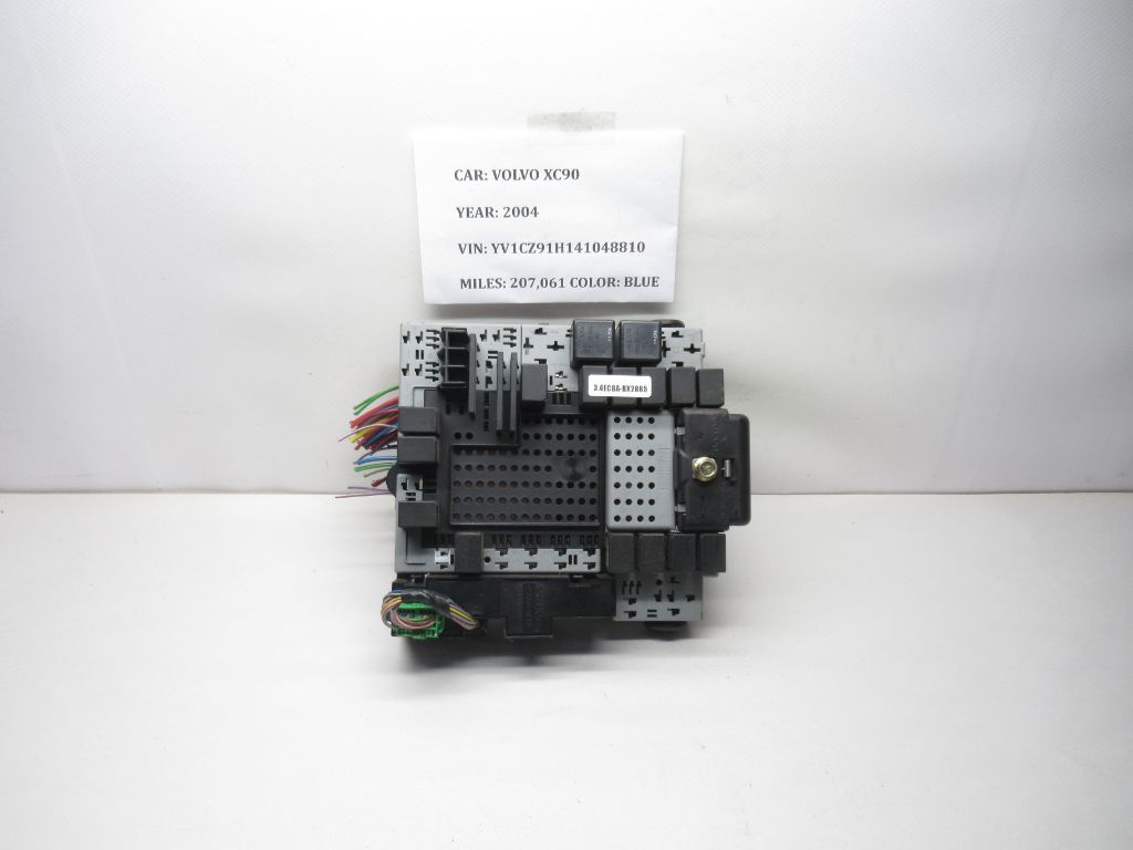 2003-2009 Volvo XC90 Fuse Box Traction Control Module 08688513 OEM