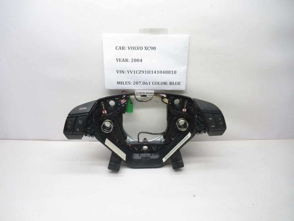 2003-2006 Volvo XC90 Steering Wheel Control Switch W / Bracket 8660214 OEM