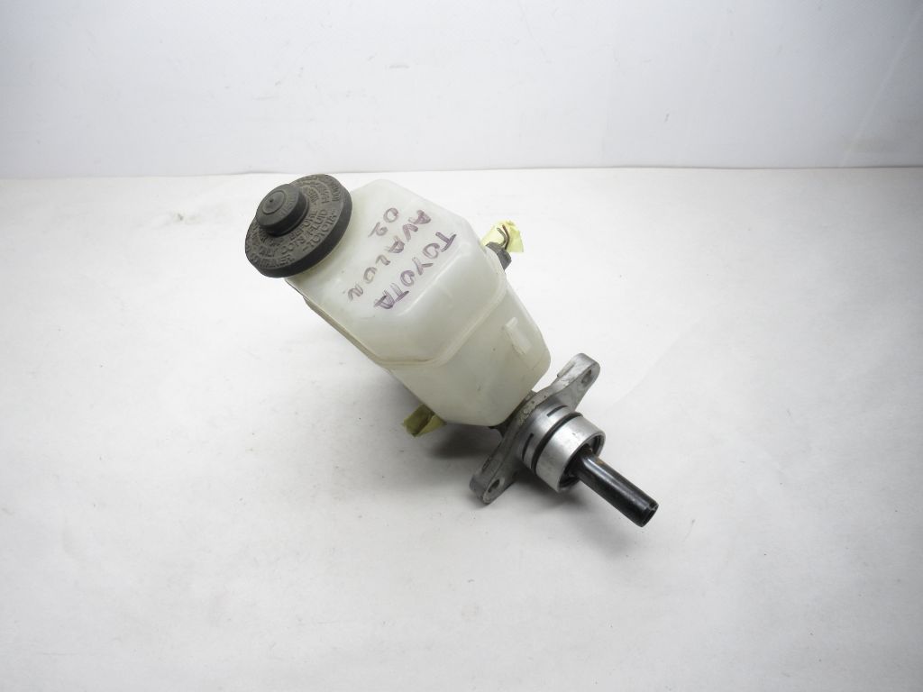 2000-2004 Toyota Avalon Brake Master Cylinder 47201-07032 OEM