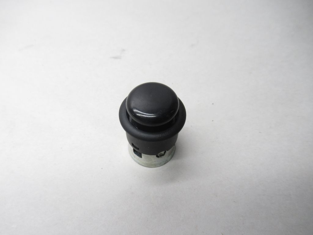 07-14 Mercedes CL550 Cigarette Lighter Socket Plug A0009063800 OEM