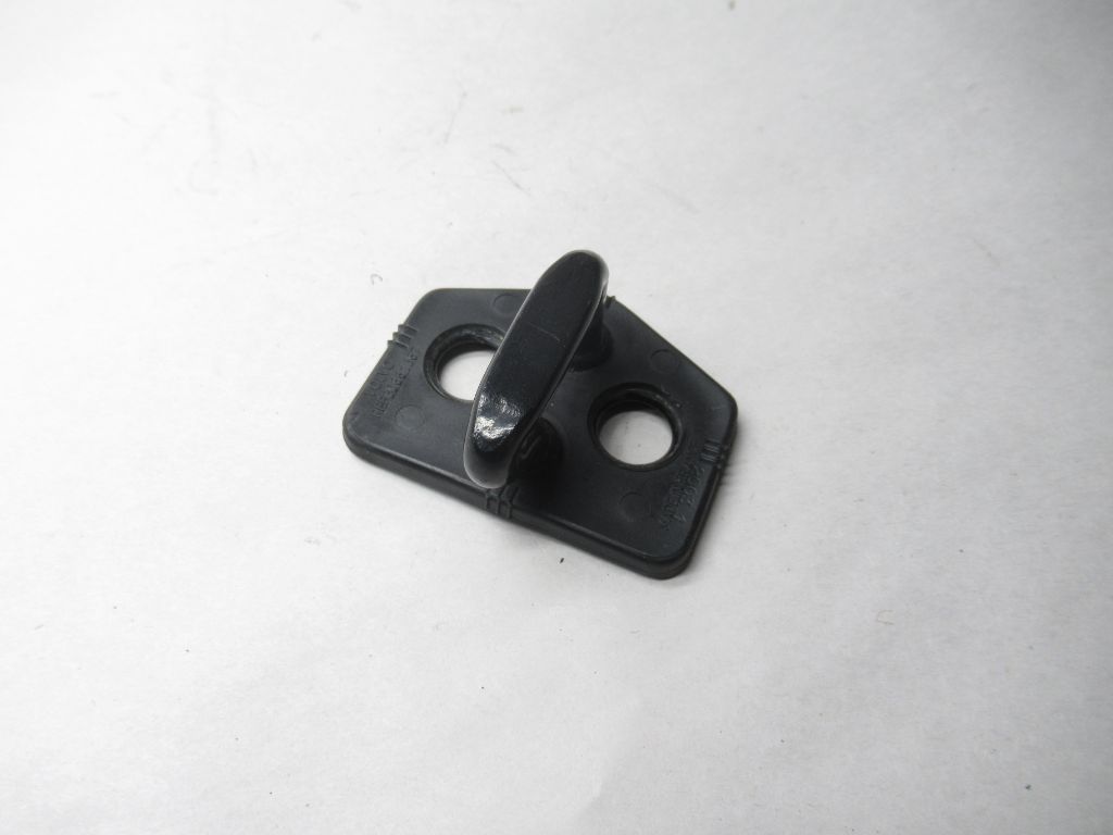 2001-2014 Volvo S60 S80 V70 XC90 Door Striker Lock Brace 30661367 OEM