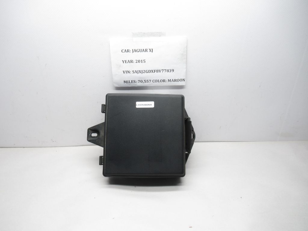 2013-2019 Jaguar XJ Front Engine Fuse Relay Junction Fuse Box DW93-14A073-AB OEM