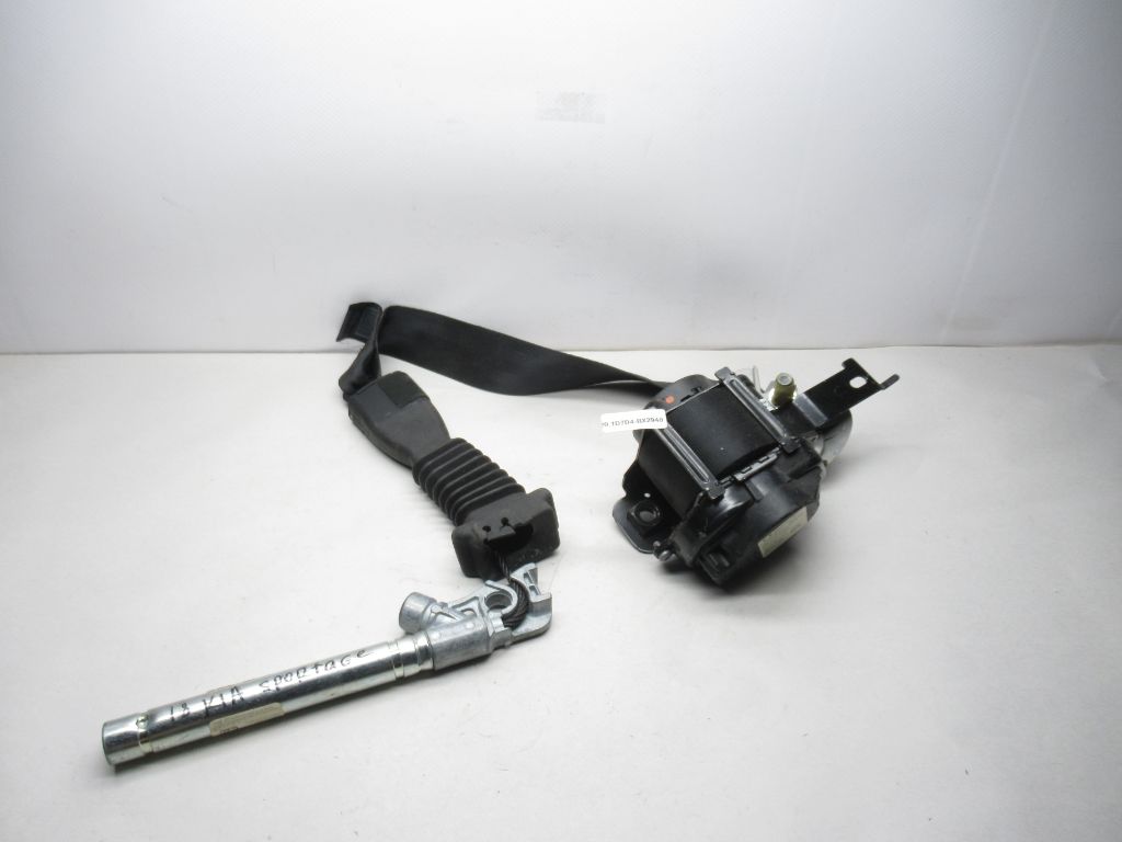 2017-2020 KIA Sportage Front Right Side Seat Belt Retractor 88820-D9500ED OEM