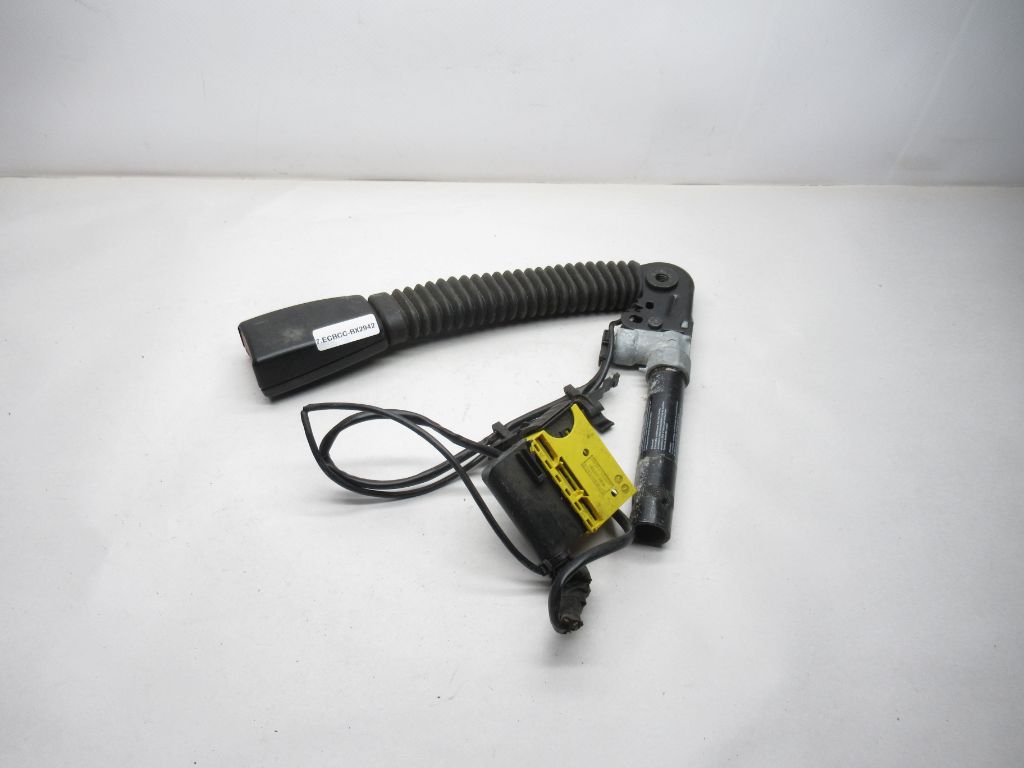 2008-2010 BMW 528I 535I 550I Front Right Seat Belt Buckle 9117240 OEM